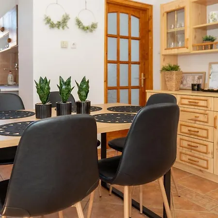 Akacia Apartman Nyiregyhaza Exterior photo