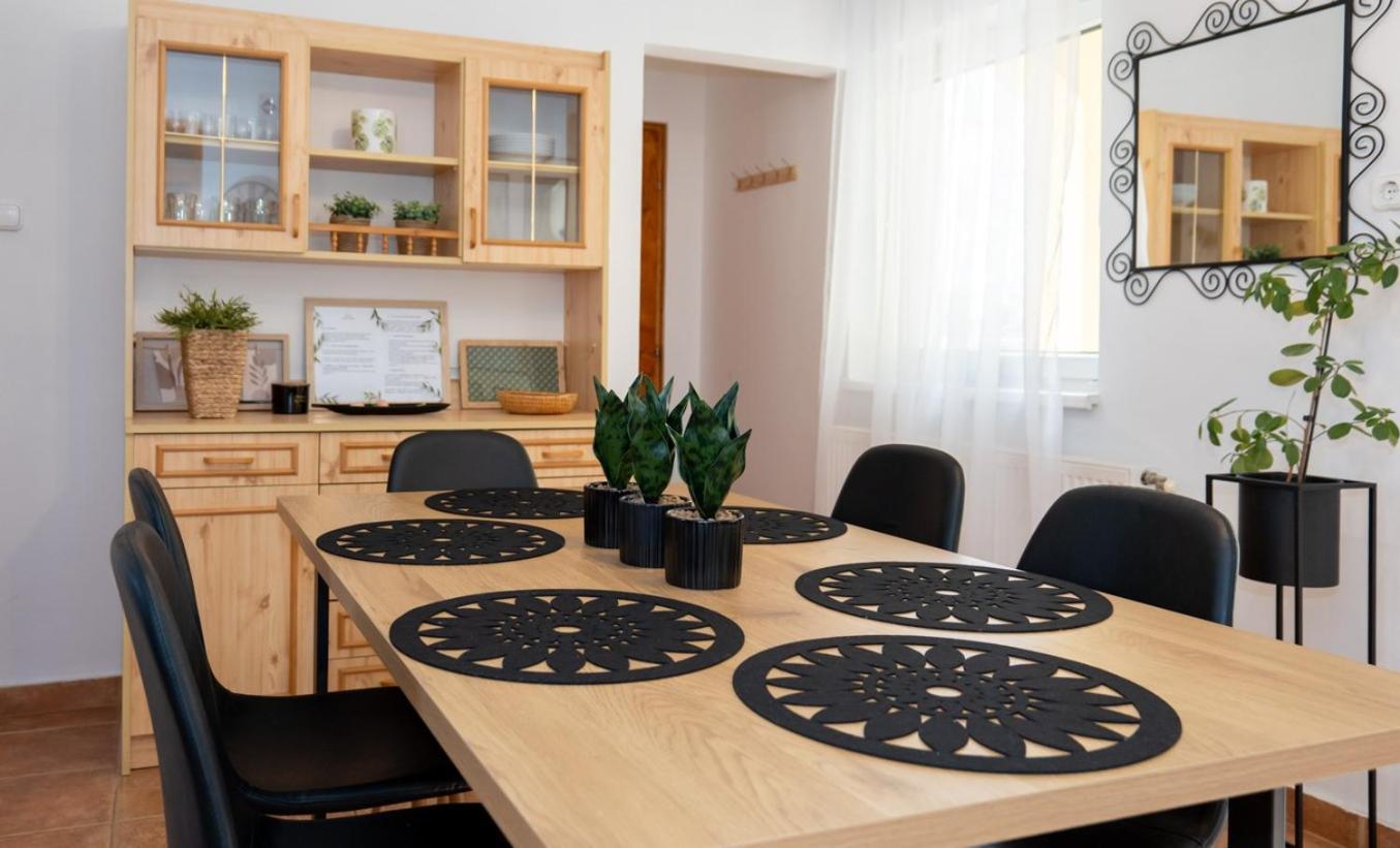 Akacia Apartment Nyiregyhaza
